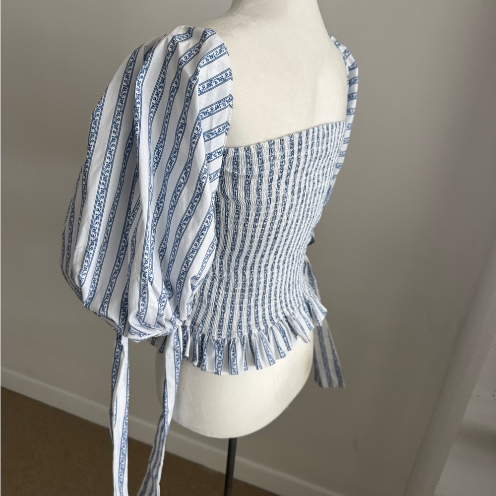 Caroline Constas - image 3